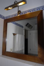 Wertvoller Spiegel im Badezimmer+ Urlaub in Portugal Quinta